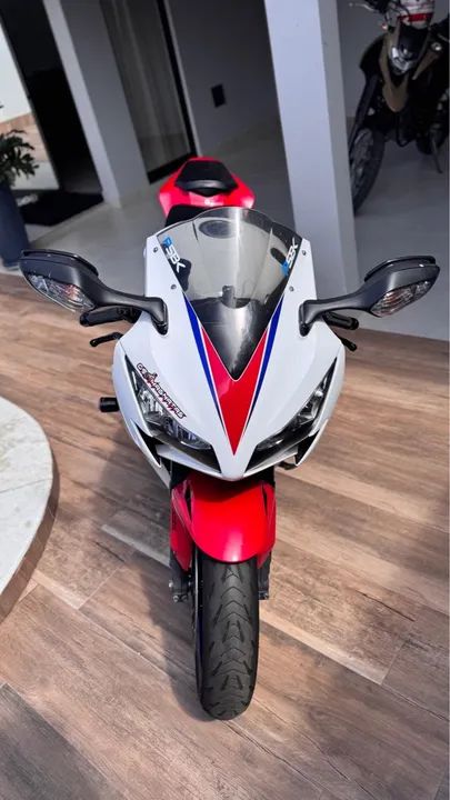 Cbr 1000rr fireblade - Foto 3