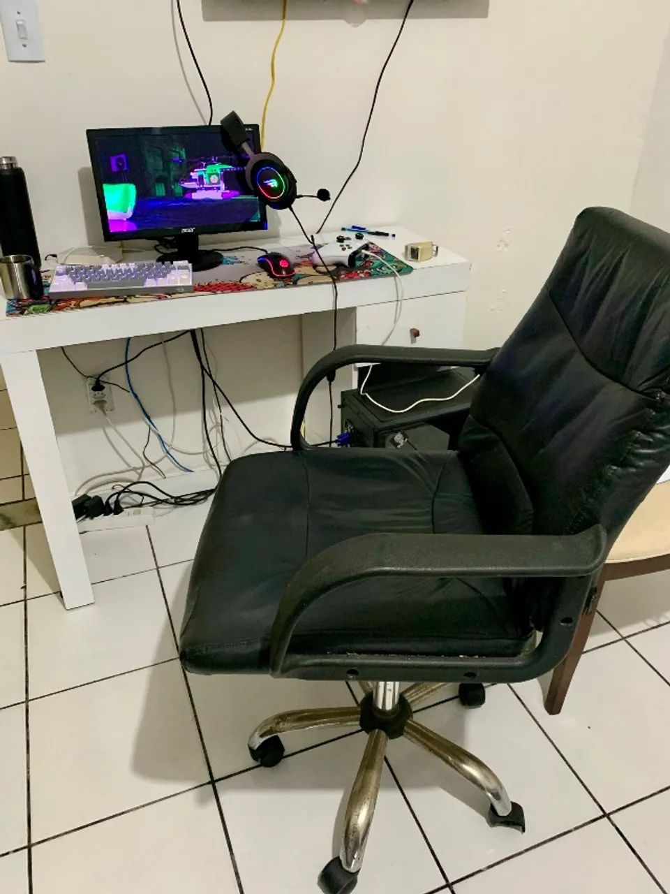 Mesa de computador + cadeira64176428429187120