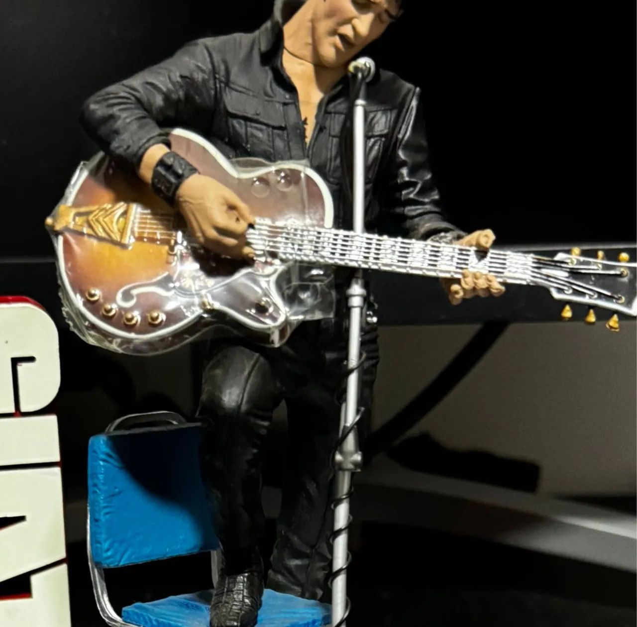 boneco elvis presley mc farlene toys - action figure de elvis