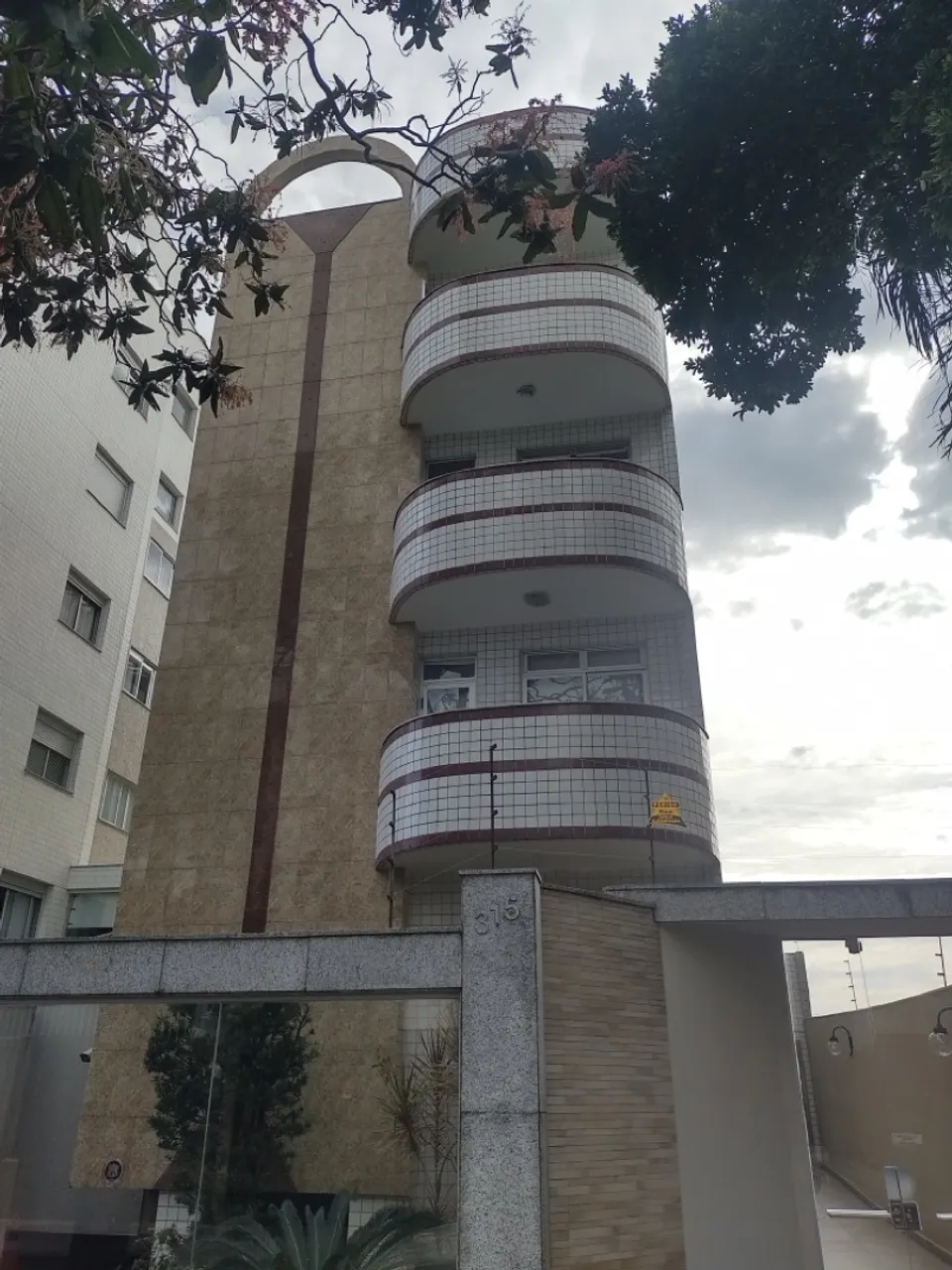 Aluguel - AP 3 qts. (Santos com Gávea). Melhor localização do bairro Jardim América !!!!