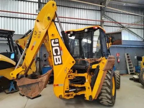 Retroescavadeira JCB L79 nova top de linha! - Foto 3