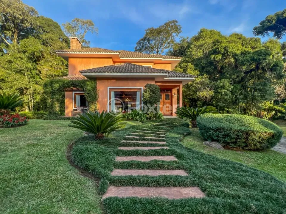 Casa em Condomínio à venda Rua Biarritz, Lagos do Bosque - Gramado