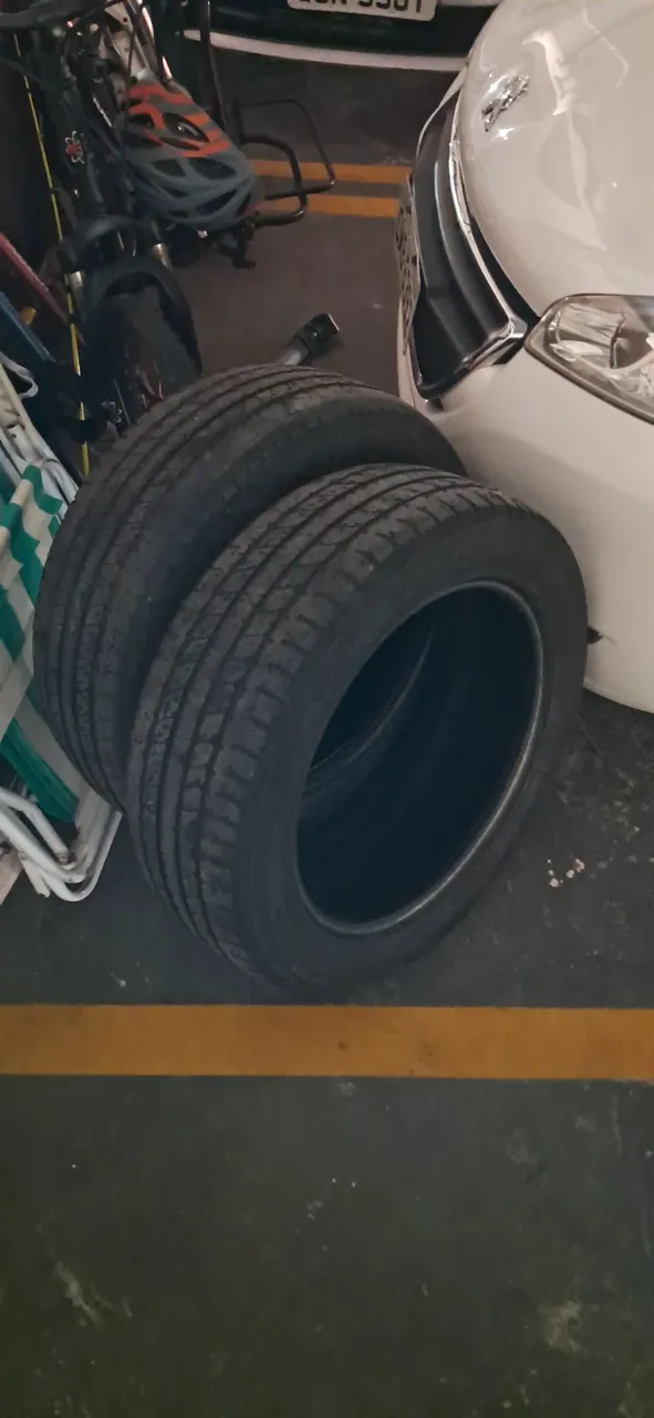 Pneu Renegade 225/55R18 Bom Estado