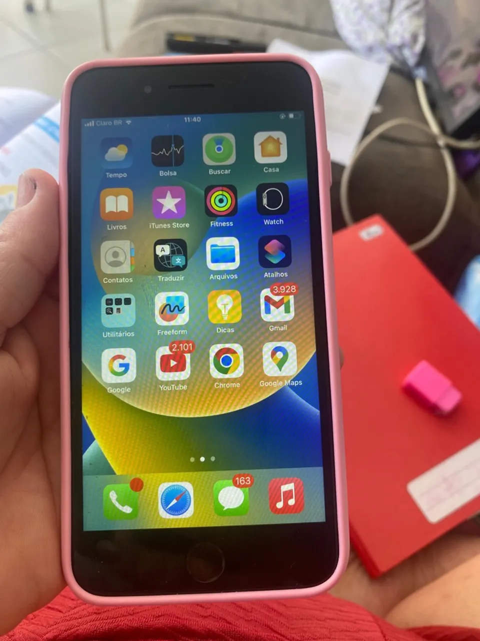 Vendo um iPhone 8 Plus tudo ok vendendo porq tou precisando do dinheiro