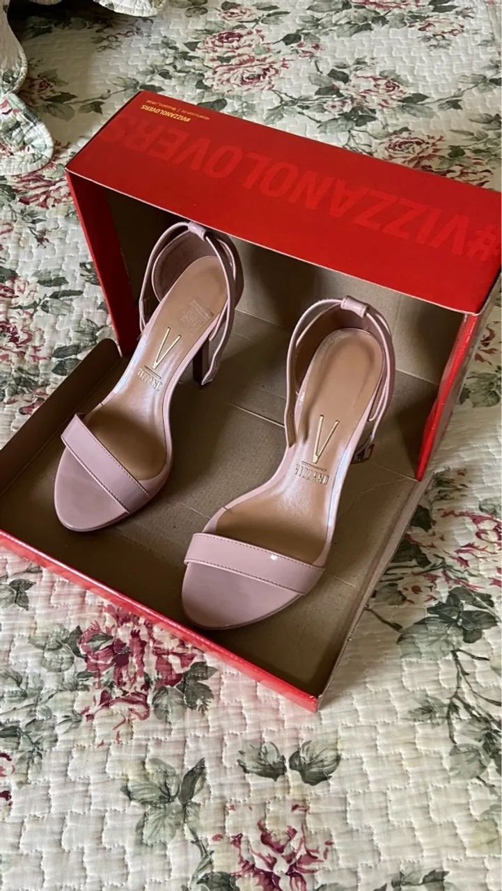 Vendo sandália verniz rosa feminina 