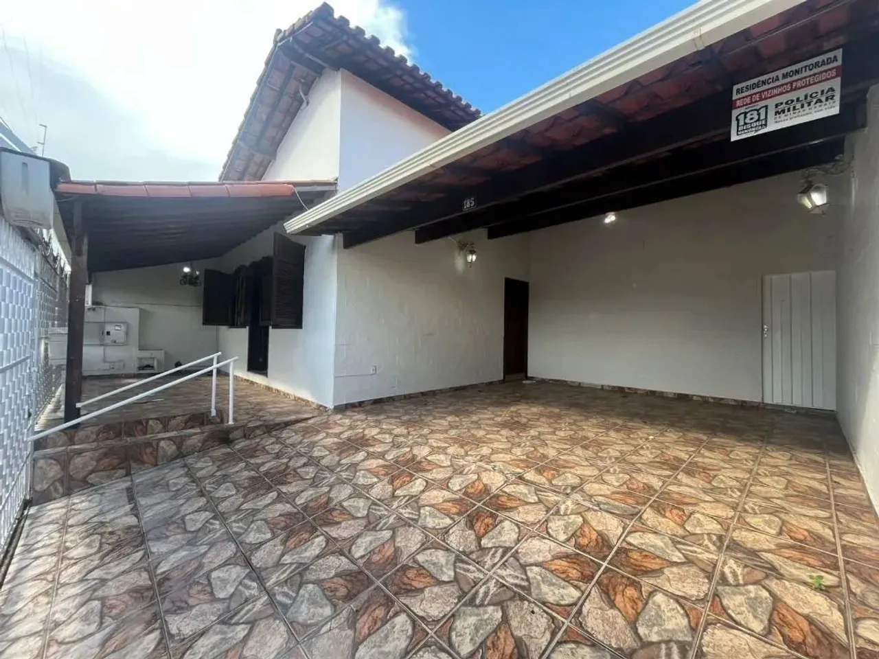 Casa com 4 dormitórios para alugar, 300 m² por R$ 5.969,65/mês - Planalto - Belo Horizonte