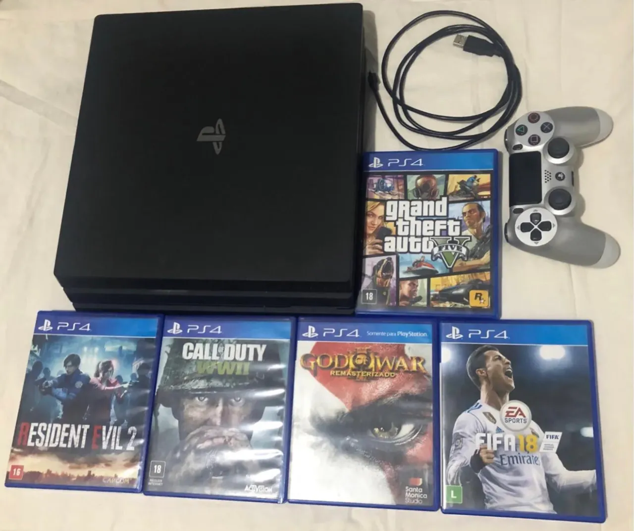 Playstation 4 com jogos e controle