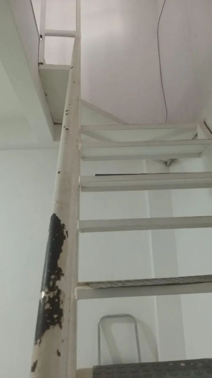 Escada metálica  - Foto 5