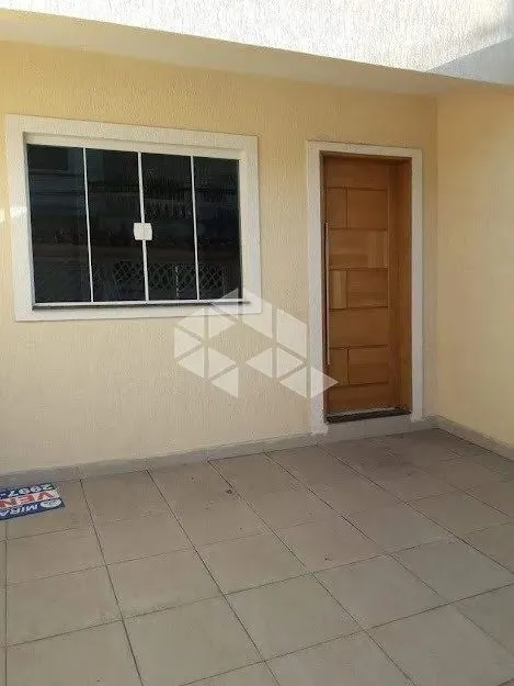 Sobrado à Venda na Zona Norte com 3 Dormitórios (1 Suíte) e Ótima Localização