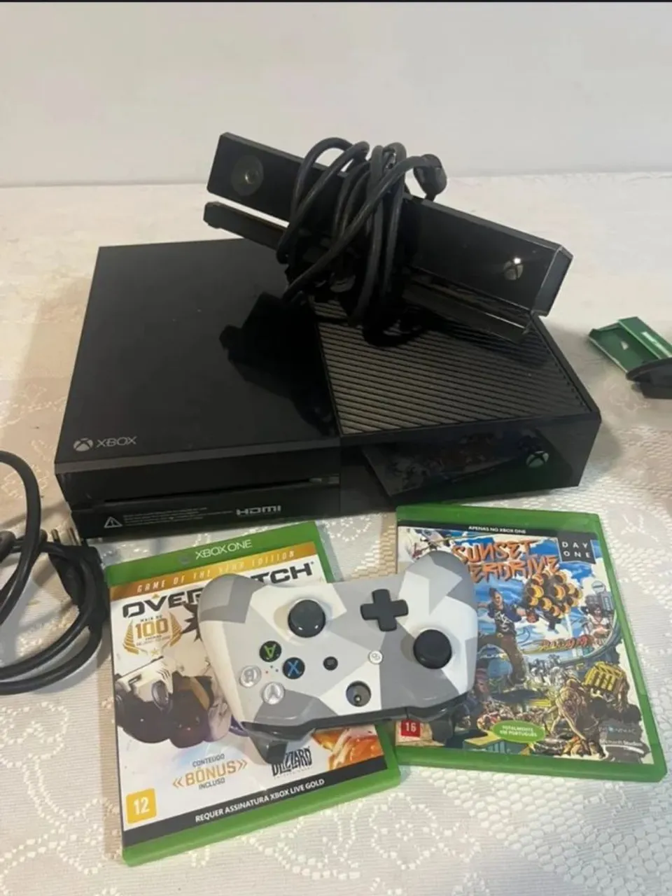 Xbox One com Kinect, controle e jogos
