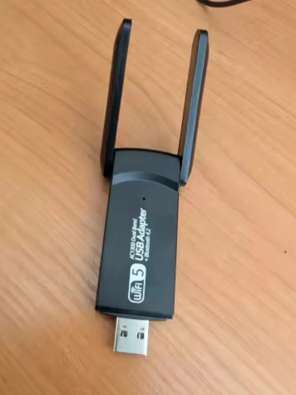 USB 3.0 Wi-Fi and Bluetooth Adapter 1300 Mbps - New and Sealed64396507822466121