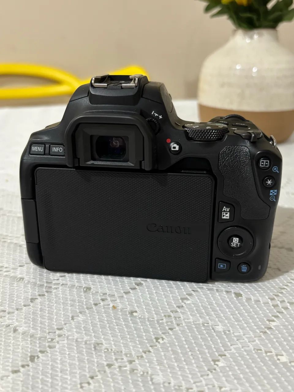 CANON EOS REBEL SL3