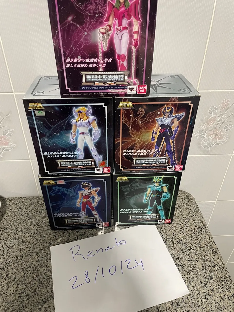Caixa 4 Bonecos Saint Seiya Bandai
