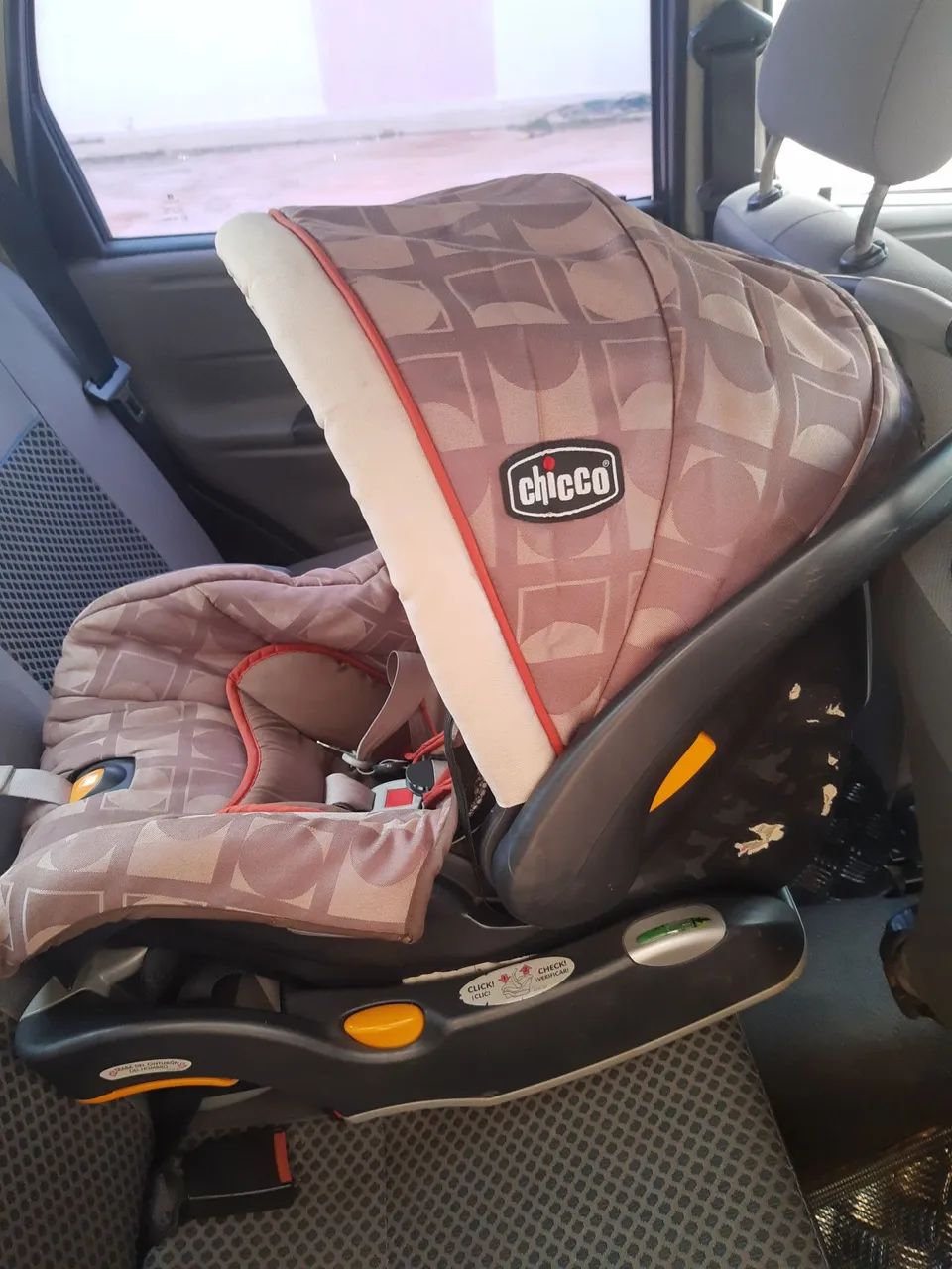 Desapego Bebê Conforto Chicco KeyFit (Clássico) + Base | Super Seguro!<br> - Foto 5