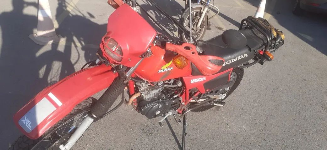Moto de uso diário, XL250R mecanica em ordem documentação em dia. - Foto 2
