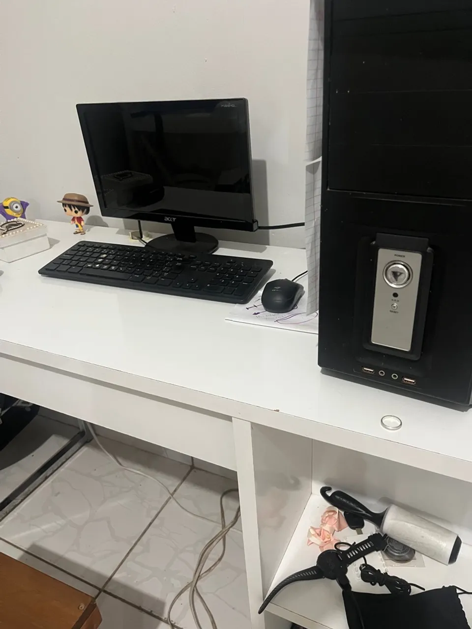 Computador, monitor, mouse e teclado com Wi-Fi