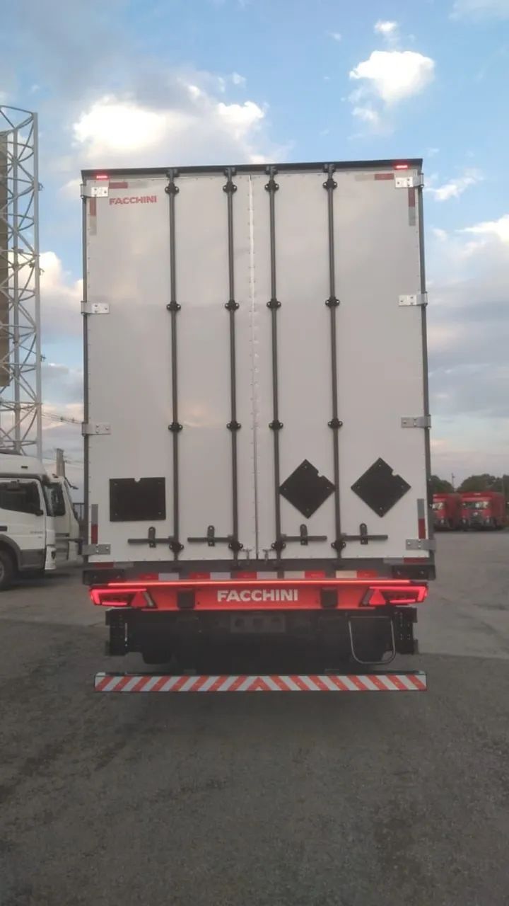 Carreta Bau Facchini 2026 de 15,40 m 30 paletes  - Foto 4