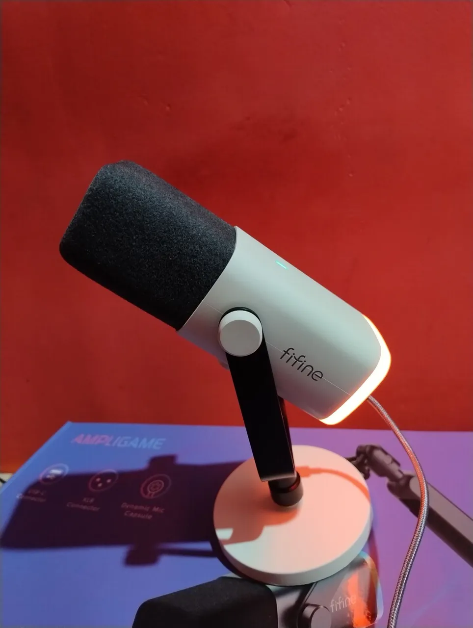 Microfone Fifine com Iluminação RGB!