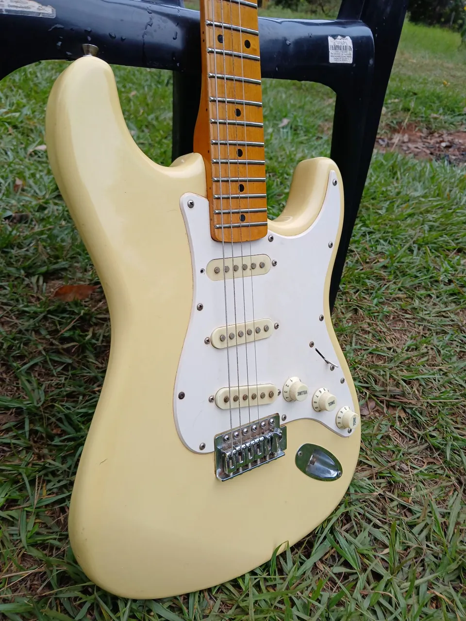 Guitarra sx Stratocaster Vintage - creme vintage