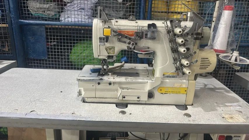 Lote de Maquinas Siruba eletronica e semi eletronica - Foto 3