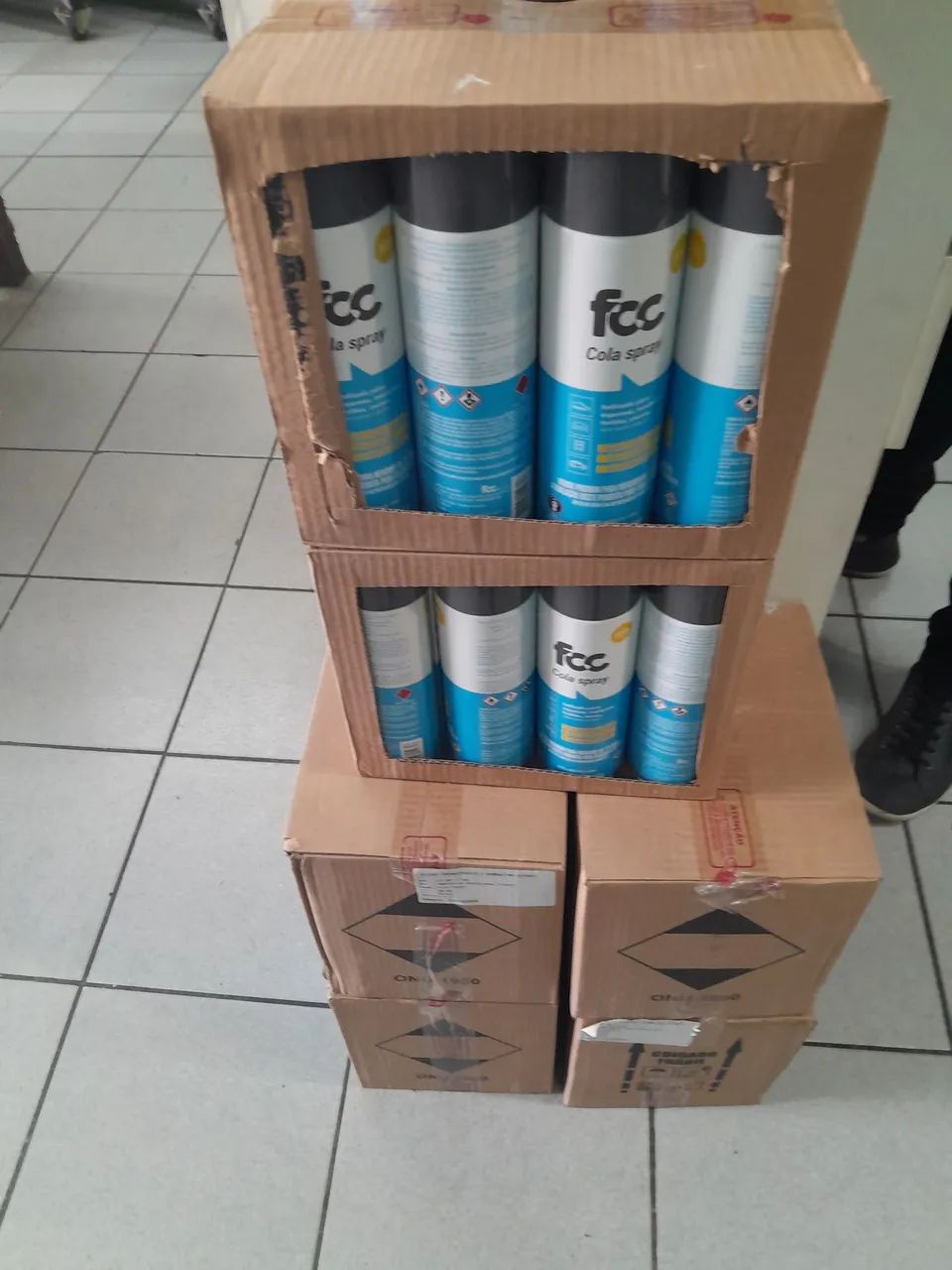 Capotaria cola de contato spray