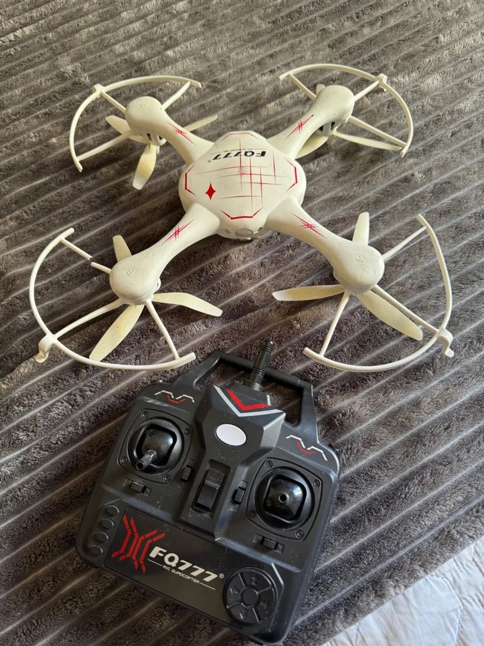 Drone com câmera e controle remoto - Foto 2