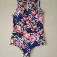 body estampado lindo, veste bem - Foto 3