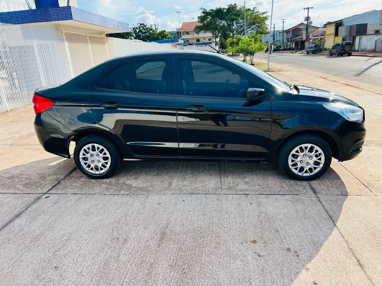 Oportunidade sai ZÉRO de entrada Ford ka+ sedan 1.5 única dona completo - Foto 4