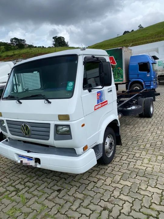 Volkswagen 8.120 - Foto 3