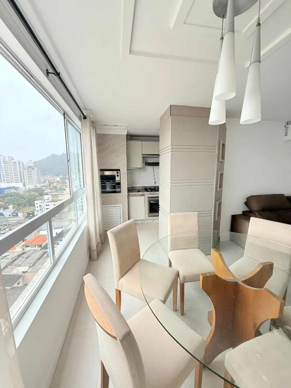 Excelente apto mobilado, cobertura 10° andar, centro de Itajaí. Direto com PROPRIETÁRIO