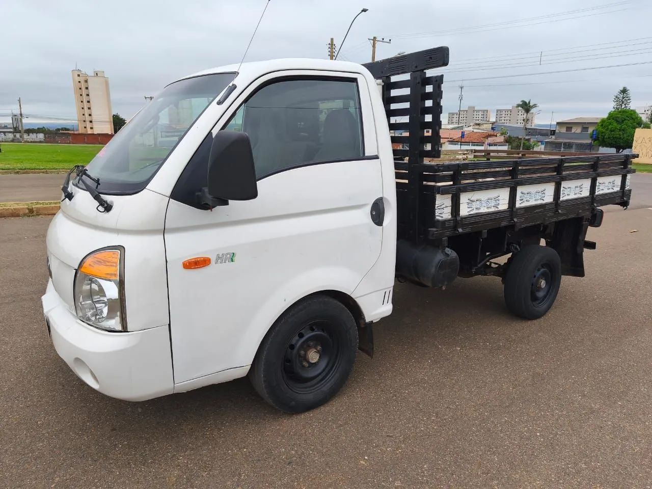 Caminhão pronto para trabalhar. - Foto 2