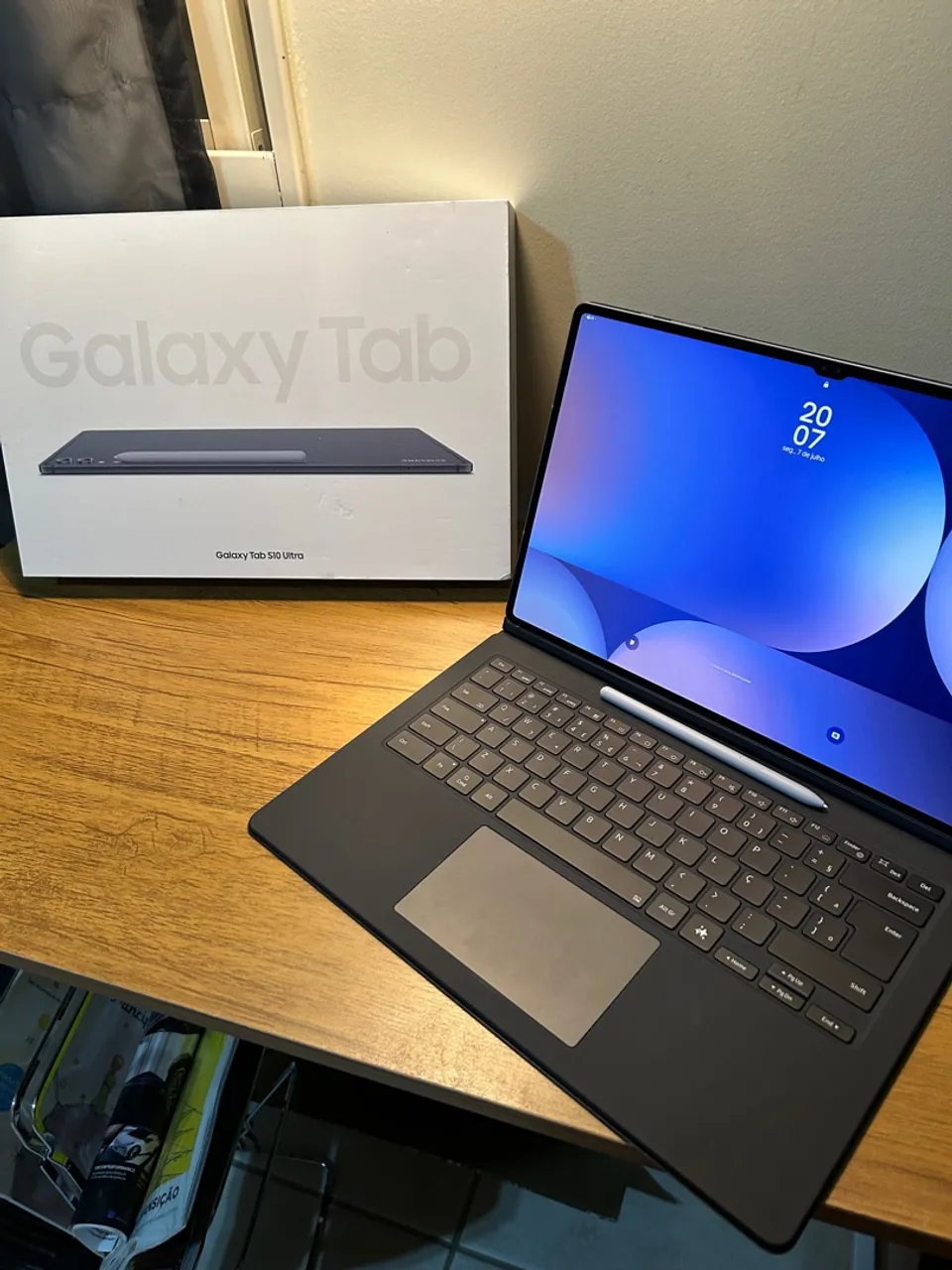 Samsung Galaxy Tab S10 Ultra com Teclado e Caneta - Seminovo e na Garantia