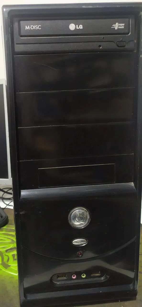Computador AMD Sempron 145 2.80GHz