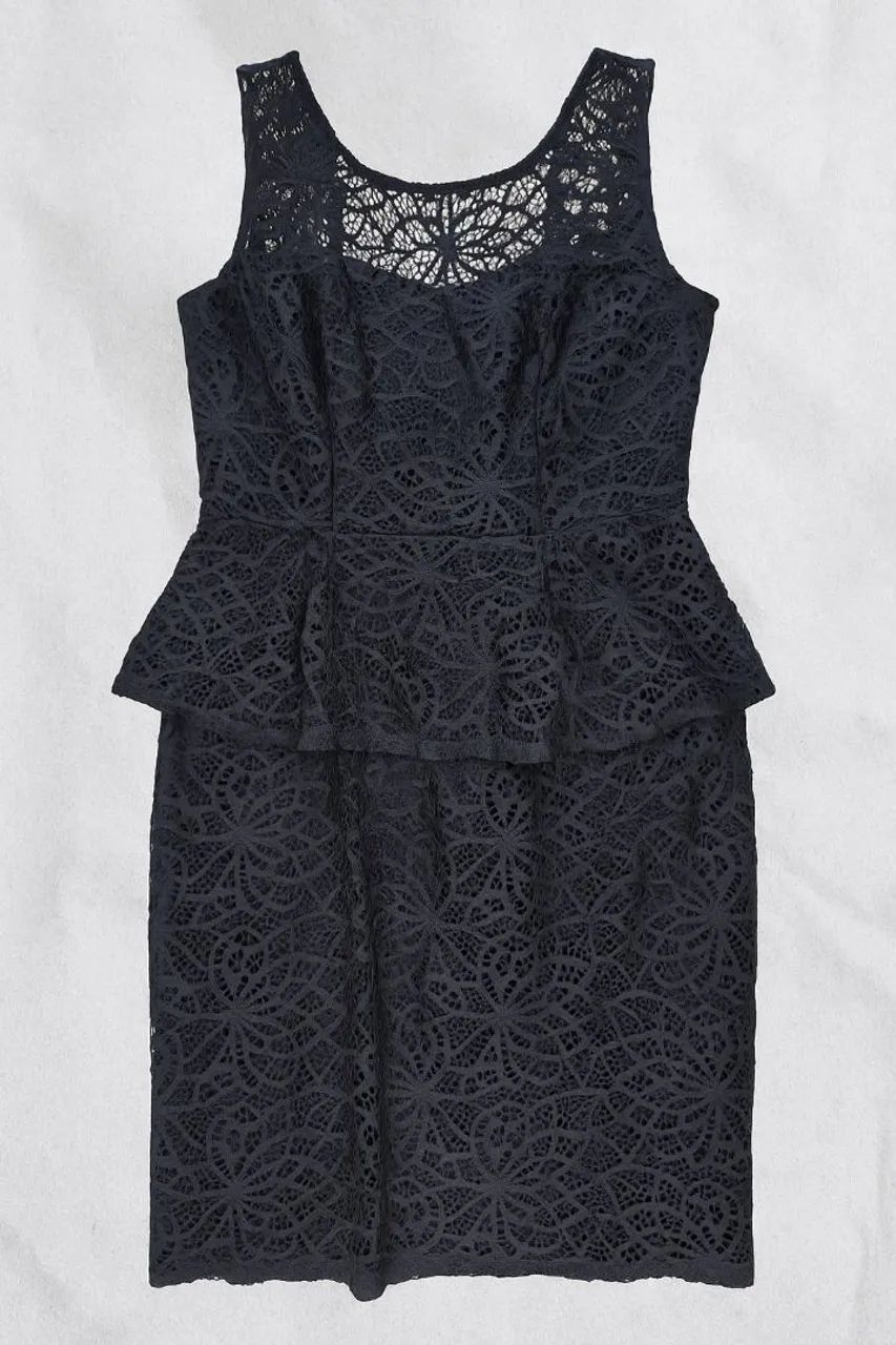 Vestido Preto Handbook