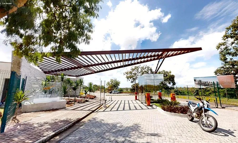Lote para venda possui 300 metros quadrados em Lagoa Redonda - Fortaleza - CE