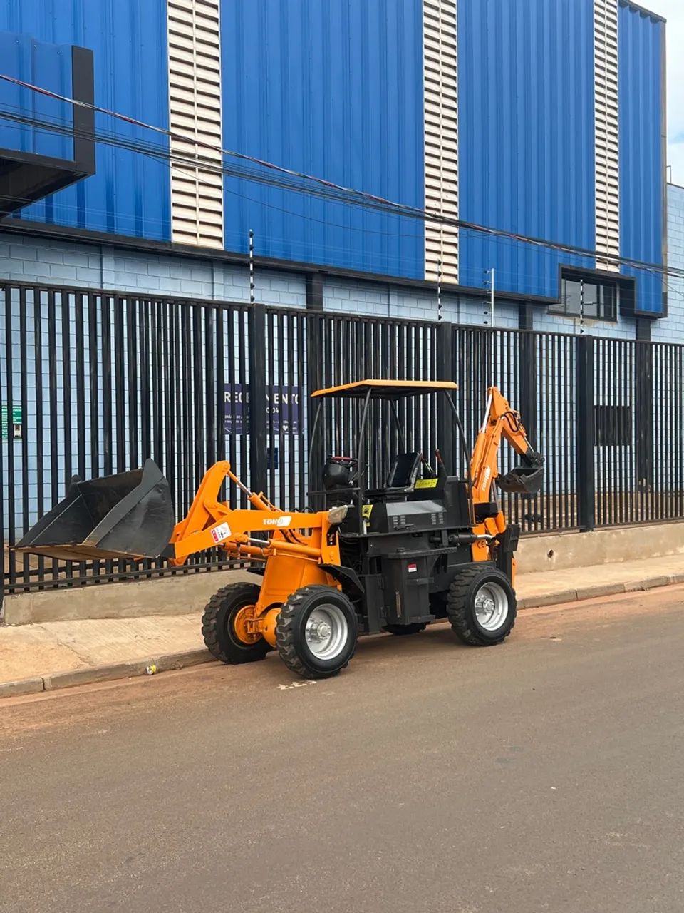 Retroescavadeira64304358385409120