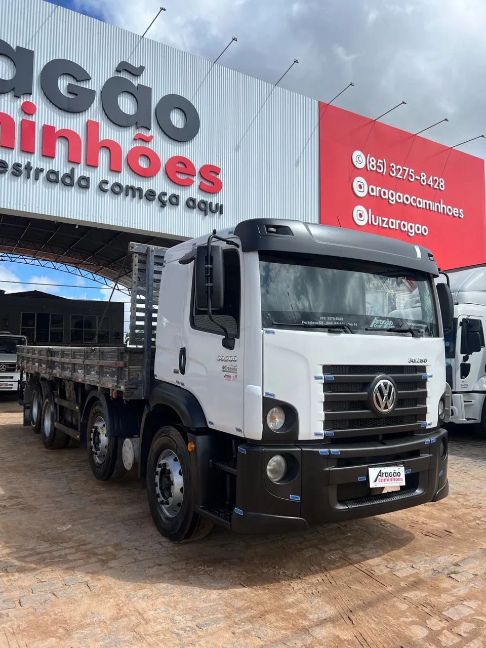 VOLKSWAGEN 30-280 Constellation 8x2 2p (diesel)(E5) - Foto 4