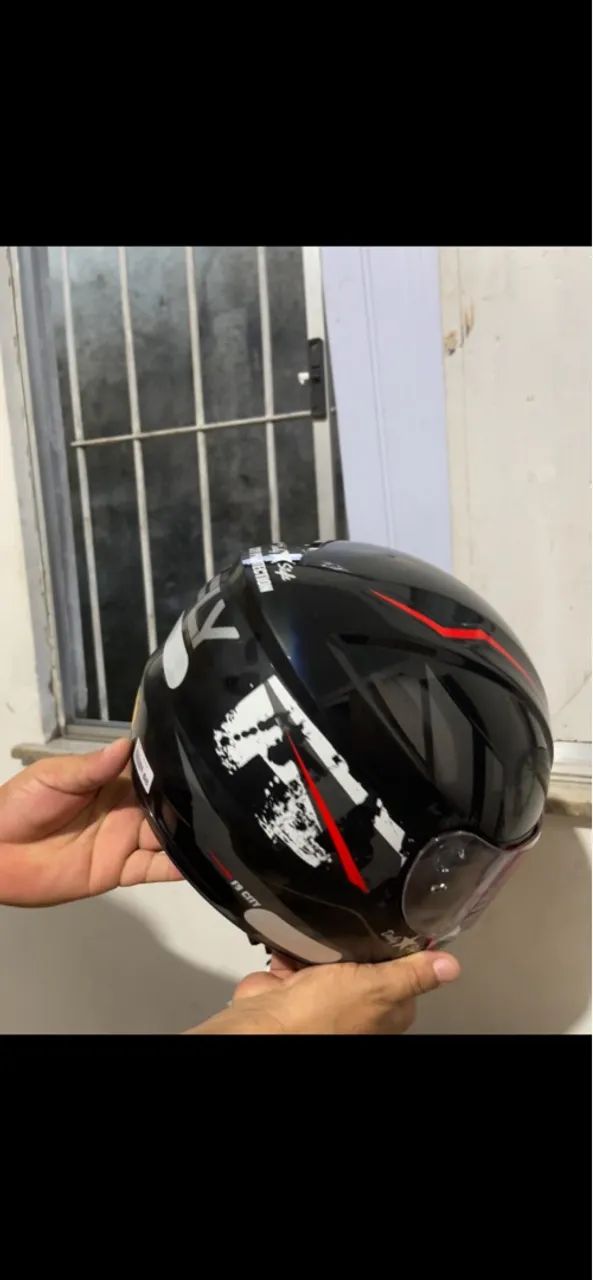 Vendo capacete novo zerado na caixa $ 250,00