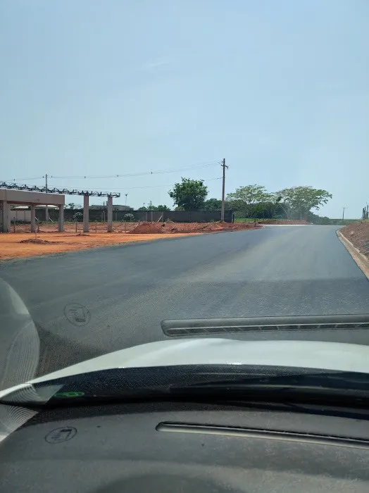 Alugo áreas comerciais de 1000 a 10.000m² de frente pra BR153 ,próx. Iguatemi