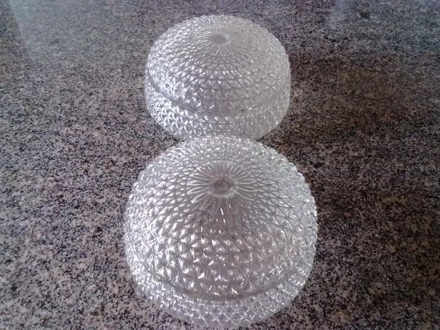 Combo Antigos De Lustres Globo De Vidro Canelado Dos Anos 80