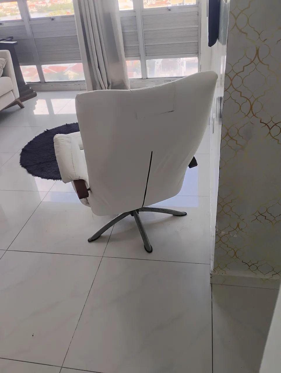 Cadeira slim em napa branca - Foto 5