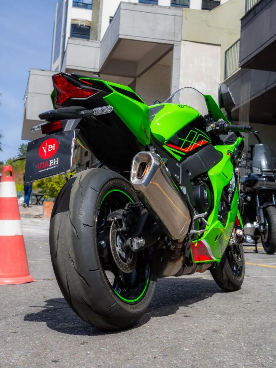 Kawasaki Zx-10/ Zx-10r 1000cc 2023 - 1308101148 | OLX