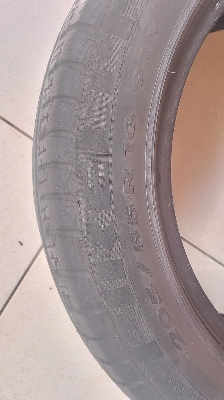 Pneu 205/55 R16