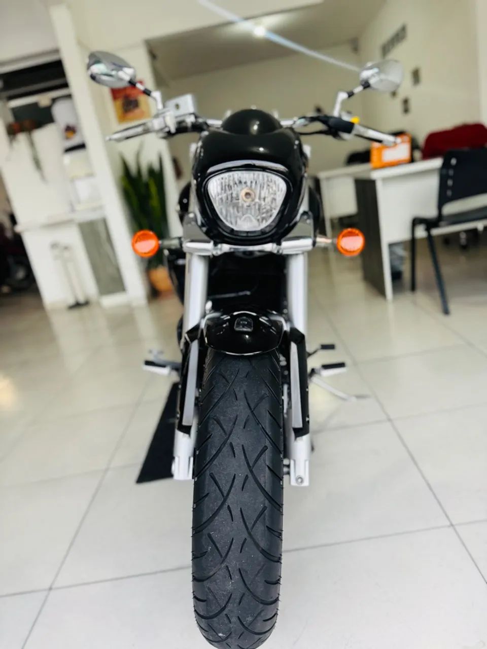 Suzuki Boulevard M800 - 2013 IMPECÁVEL  - Foto 4