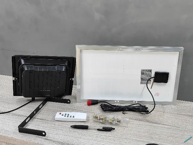 Refletor Solar com Placa Solar integrada 100w 62.9.86.36-62.02 - Foto 5