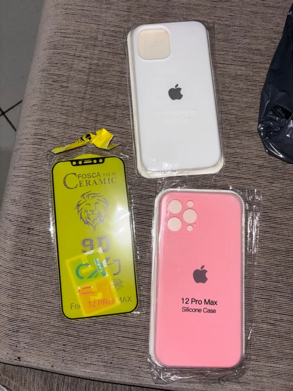 Capas para iPhone 12 Pro Max - Silicone e Película de Vidro