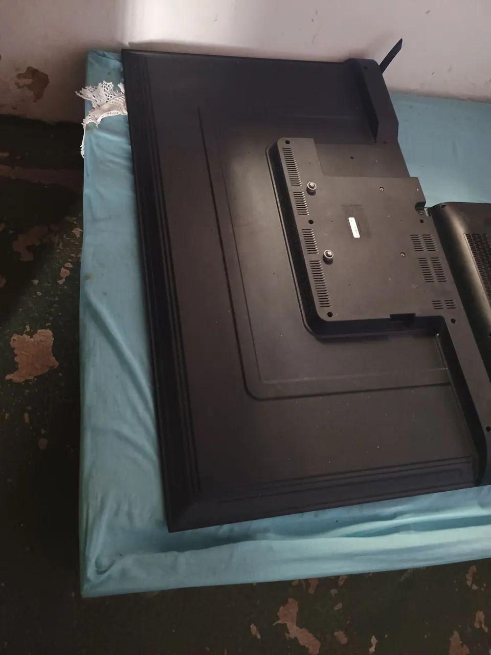 TV com Tela Quebrada - Para Retirada de Peças - Foto 6