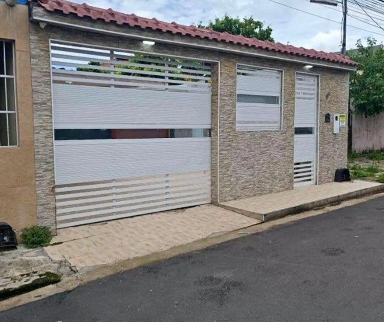 CASA A VENDA NO CIDADE NOVA 