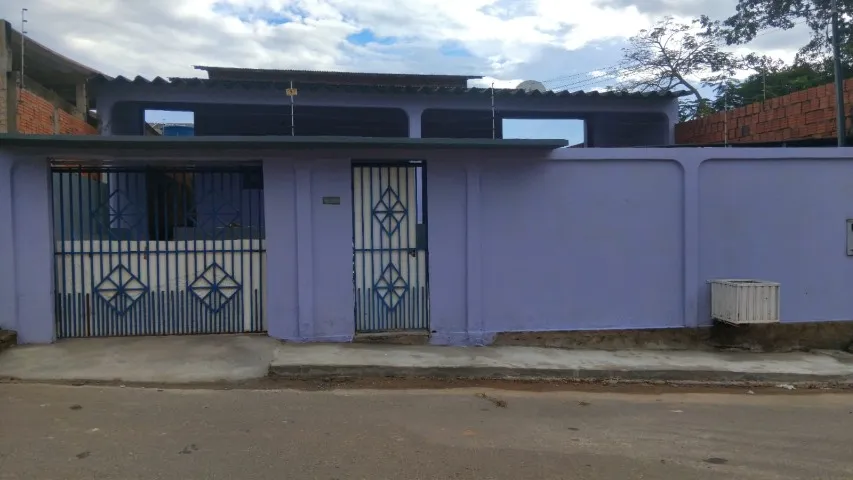 ALUGA-SE UMA CASA RESIDENCIAL, NO BAIRRO PLACAS, OTIMA LOCALIZAÇÃO