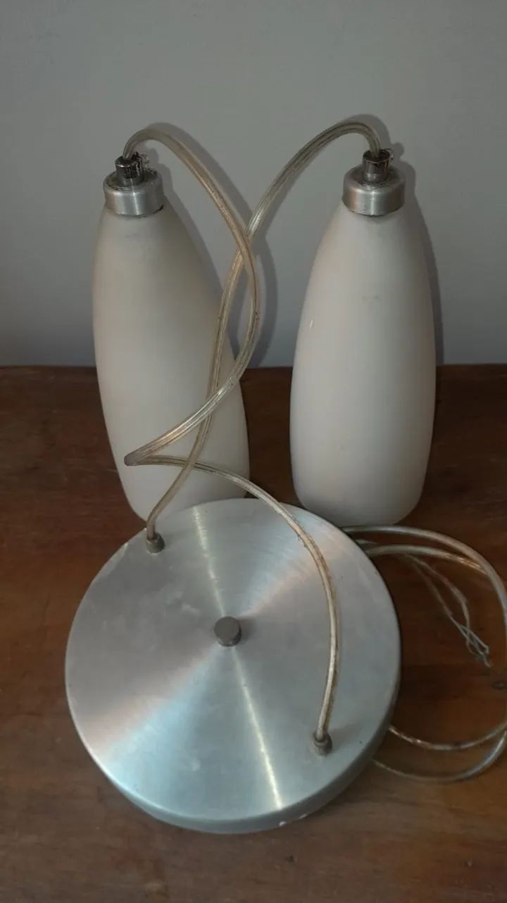 Luminaria  Pendente com duas cúpulas